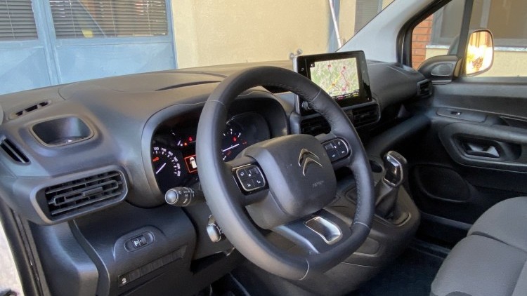 Citro&euml;n Berlingo 1.6 HDI 100 cv CarPlay e C&acirc;mara