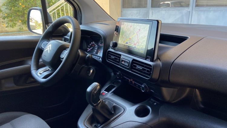 Citro&euml;n Berlingo 1.6 HDI 100 cv CarPlay e C&acirc;mara