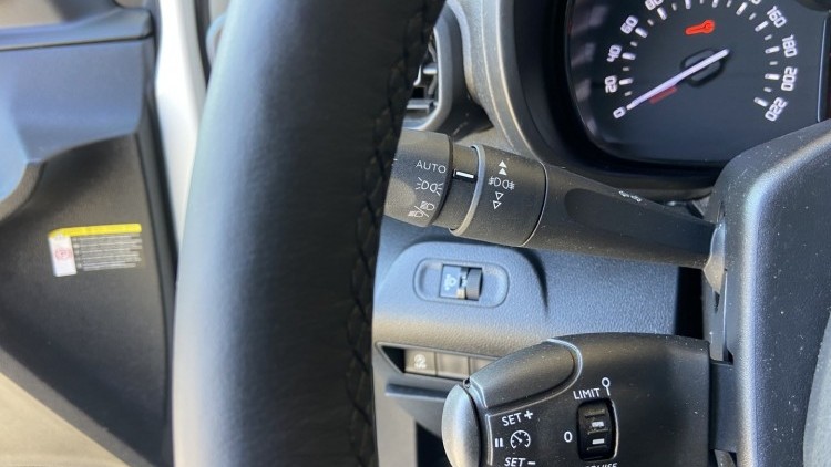 Citro&euml;n Berlingo 1.6 HDI 100 cv CarPlay e C&acirc;mara