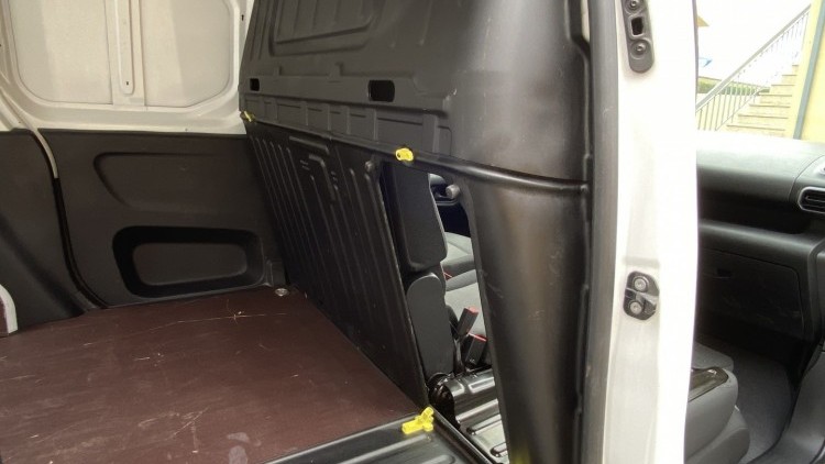 Citro&euml;n Berlingo 1.6 HDI 100 cv M Club CarPlay