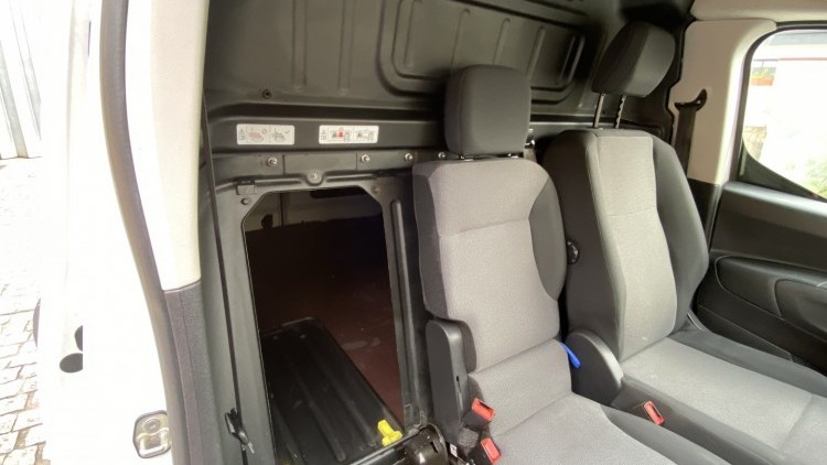 Citro&euml;n Berlingo 1.6 HDI 100 cv M Club CarPlay