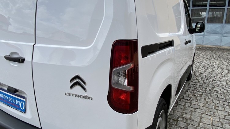 Citro&euml;n Berlingo 1.6 HDI 100 cv M Club CarPlay