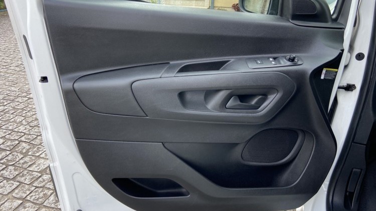 Citro&euml;n Berlingo 1.6 HDI 100 cv M Club CarPlay