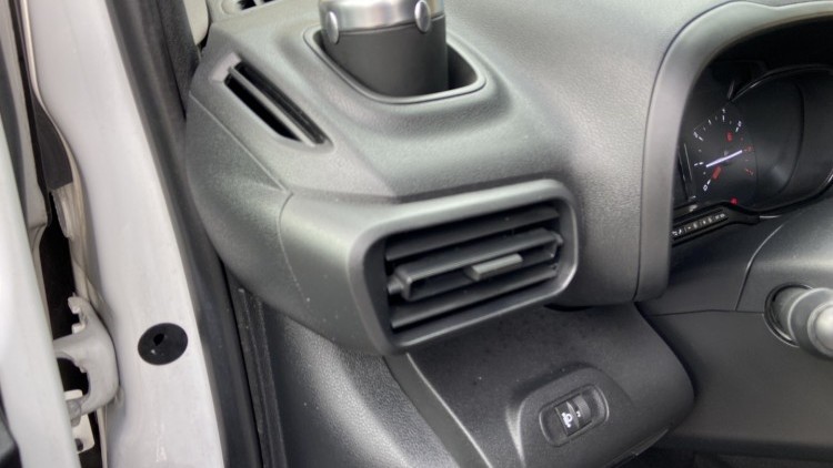 Citro&euml;n Berlingo 1.6 HDI 100 cv M Club CarPlay