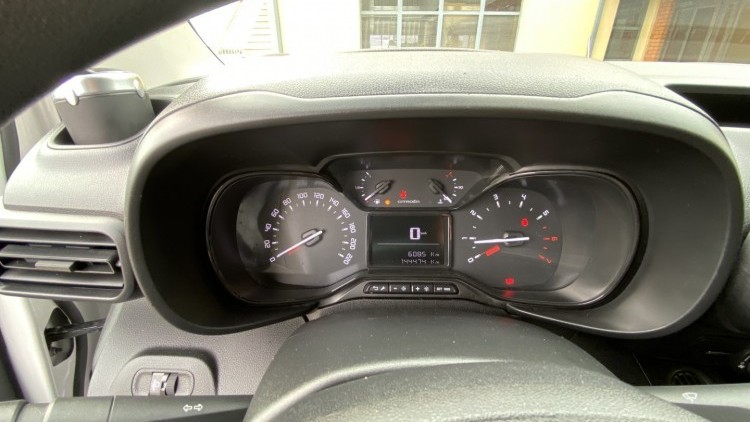 Citro&euml;n Berlingo 1.6 HDI 100 cv M Club CarPlay