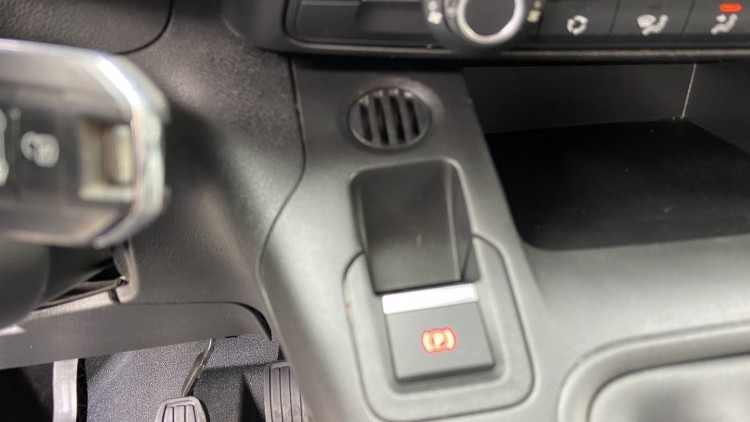 Citro&euml;n Berlingo 1.6 HDI 100 cv M Club CarPlay
