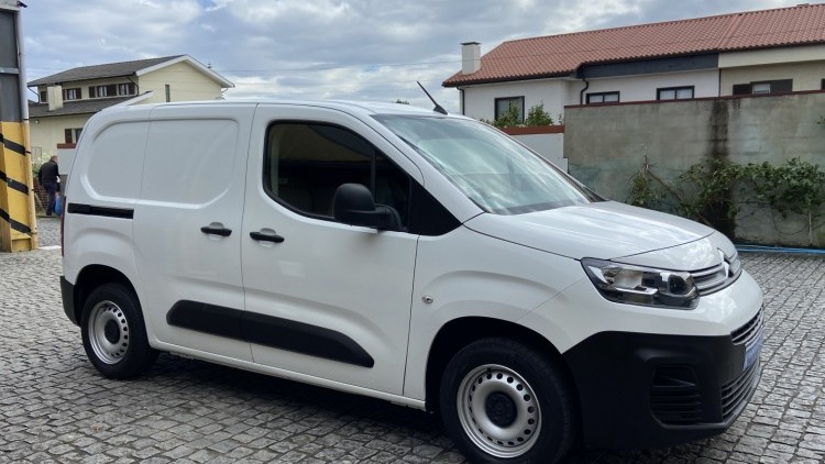 Citro&euml;n Berlingo 1.6 HDI 100 cv M Club CarPlay