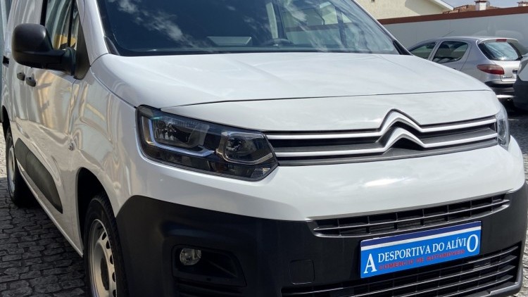 Citro&euml;n Berlingo 1.6 BlueHDI 100cv CARPLAY e CAMARA