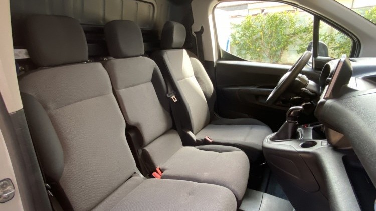 Citro&euml;n Berlingo 1.6 BlueHDI 100cv CARPLAY e CAMARA