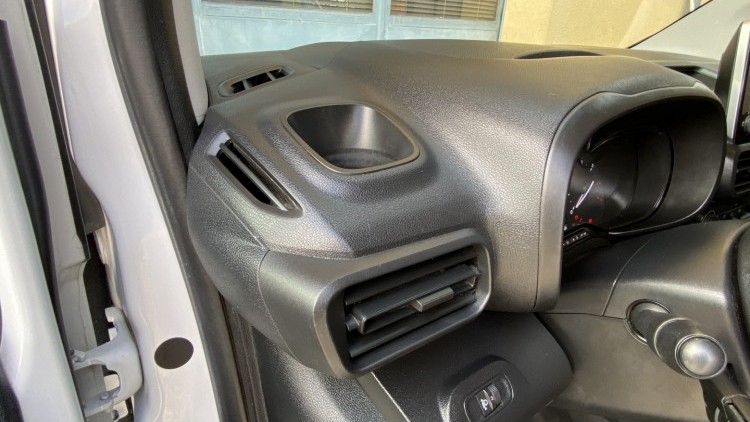 Citro&euml;n Berlingo 1.6 BlueHDI 100cv CARPLAY e CAMARA