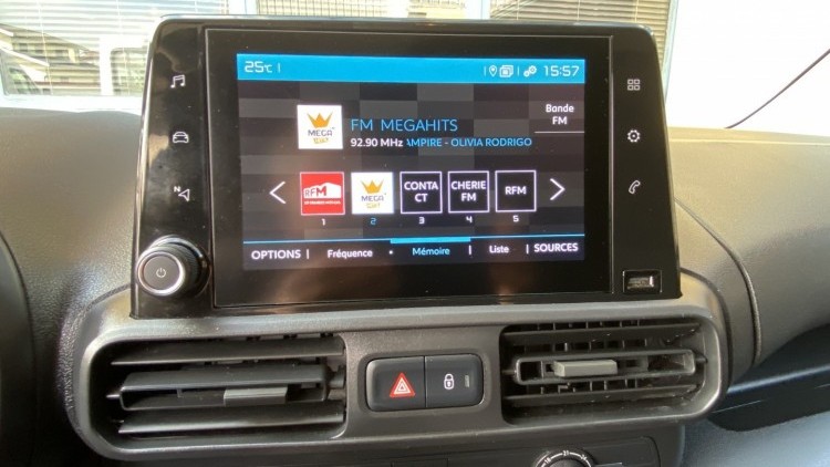 Citro&euml;n Berlingo 1.6 BlueHDI 100cv CARPLAY e CAMARA