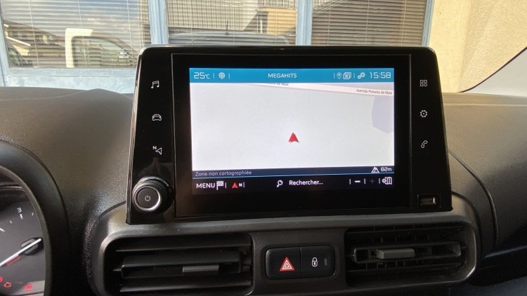 Citro&euml;n Berlingo 1.6 BlueHDI 100cv CARPLAY e CAMARA