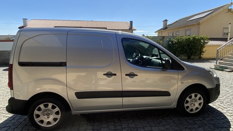 Peugeot Partner 1.6 Hdi 3 Lug GPS