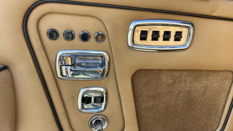 Rolls Royce Corniche CONVERTIBLE