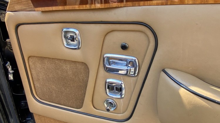 Rolls Royce Corniche CONVERTIBLE