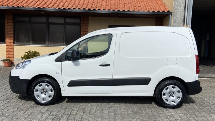 Peugeot Partner 1.6 HDI A/C 3Lug NACIONAL