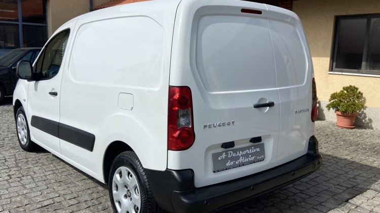 Peugeot Partner 1.6 HDI A/C 3Lug NACIONAL