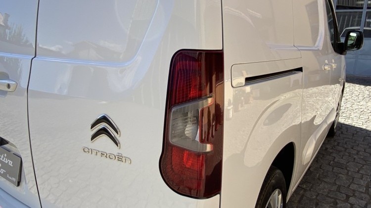 Citro&euml;n Berlingo 1.6 BlueHDI 100cv CARPLAY e CAMARA