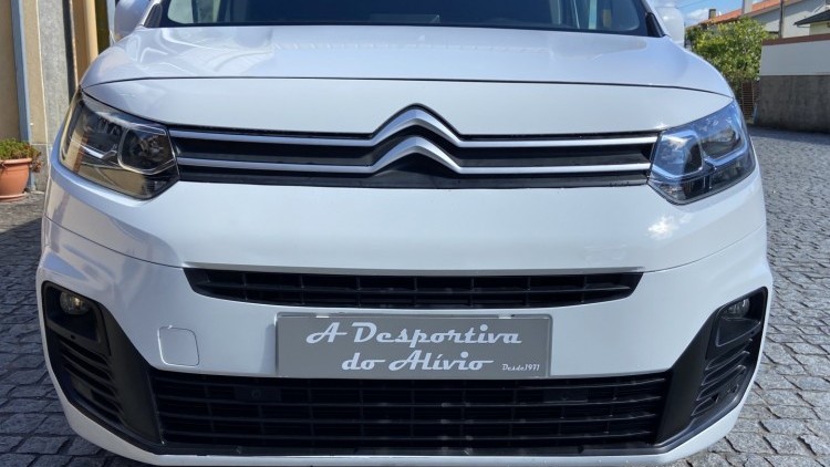 Citro&euml;n Berlingo 1.6 BlueHDI 100cv CARPLAY e CAMARA