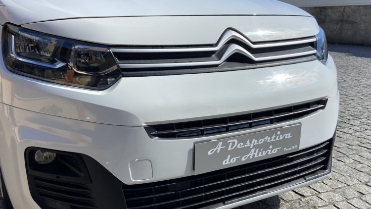 Citro&euml;n Berlingo 1.6 BlueHDI 100cv CARPLAY e CAMARA