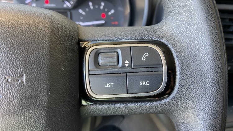 Citro&euml;n Berlingo 1.6 BlueHDI 100cv CARPLAY e CAMARA