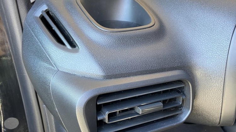 Citro&euml;n Berlingo 1.6 BlueHDI 100cv CARPLAY e CAMARA