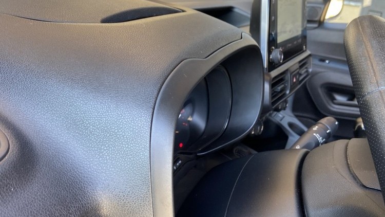 Citro&euml;n Berlingo 1.6 BlueHDI 100cv CARPLAY e CAMARA