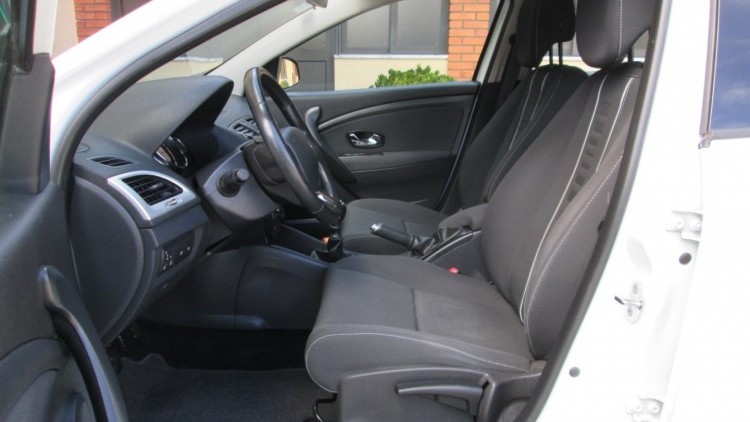 Renault M&eacute;gane Sport Tourer 1.5 DCI DYNAMIQUE - S